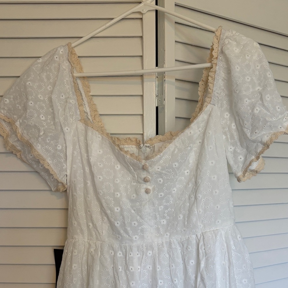 Tuckernuck Pomander Place Dainty Eyelet Holley Dress - White medium NWT - Picture 7 of 9